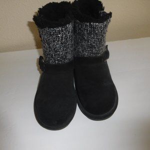 BEARPAW BLACK SUEDE  BOOTS